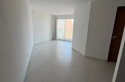 Alugo apartamento em manaíra 2 quartos sendo uma suíte .