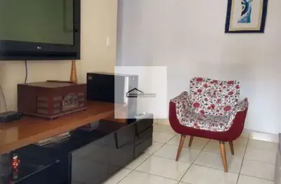 Casa com 4 dormitórios , 3 banheiros,2 cozinhas, 2 lavanderias