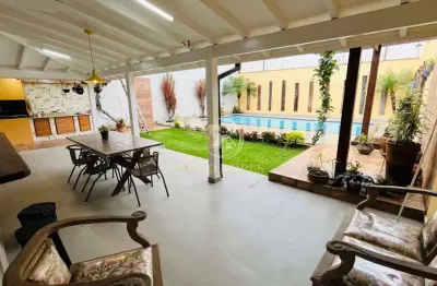 Exclusivo sobrado moderno com conforto e sofisticação no centro ubatuba-sp