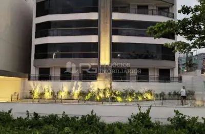 Excelente oportunidade a poucos metros do mar, meia praia, itapema - sc