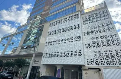 Apartamento finamente mobiliado- ótima localização, meia praia, itapema - sc