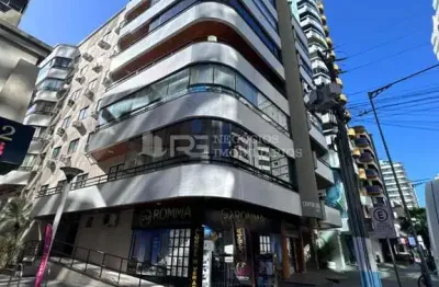 Apartamento quadra mar em meia praia, meia praia, itapema - sc