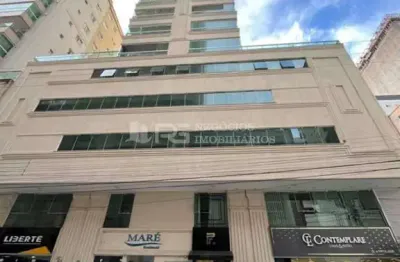 Apartamento de alto padrão com 04 suítes, meia praia, itapema - sc