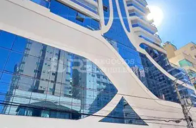 Apartamento com excelente localização, meia praia, itapema - sc