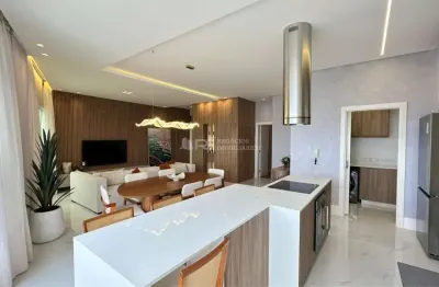Lindo apartamento de alto padrÃo frente mar , Meia Praia, Itapema - SC