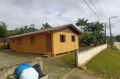 Casas com excelente área em medeiros barra velha sc
