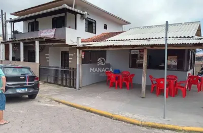 Sobrado com ponto comercial de esquina - são cristóvão - barra velha - sc