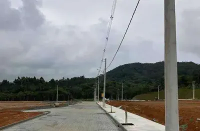 Terreno a venda 300m², localizado na nossa senhora da conceição, em balneário piçarras-sc