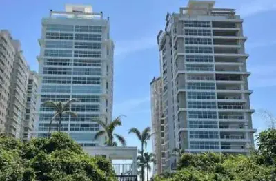 Apartamento de frente para o mar, totalmente mobilado