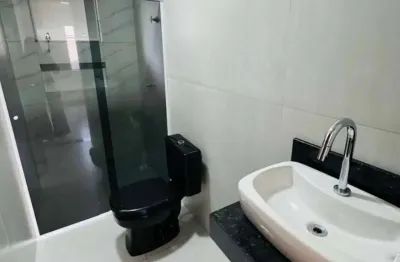 Residência exclusiva com área de lazer privativa e piscina