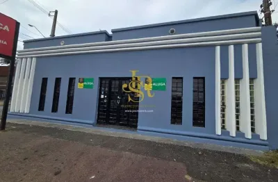 Loja comercial de frente para av. jacob macanhan - com 157,00m2 contendo 2 bwc , ampla sala comercial mais cozinha cozinha toda azulejada, com 2 bwc. piso todo em ceramica, teto rebaixado em gesso.