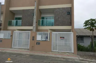 Sobrado com duas suítes, à apenas 200m do mar, à venda por r$ 720.000,00 - armaç