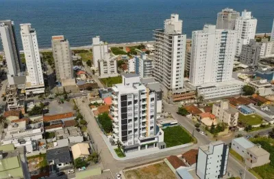 Apartamento a 300m do mar, sendo 1 suíte e 2 dormi. em balneário piçarras!