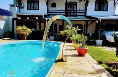 Sobrado com piscina centro de balneário piçarras sc