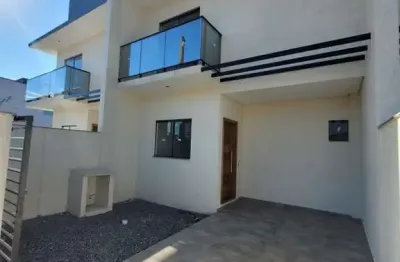 Sobrado novo, 3 dormitórios, sendo 1 suíte, itajuba em barra velha-sc.