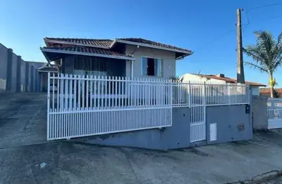 Casa sozinha no terreno com 3 dormitórios, sendo 1 suíte r$750,000, próximo a br