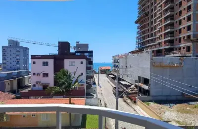 Cobertura com terraço privativo à apenas 150 metros do mar em piçarras - sc