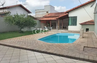 Casa com 4 quartos à venda no planalto do sol, pinheiral  por r$ 850.000