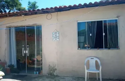 Casa com 2 quartos à venda no três poços, volta redonda  por r$ 150.000