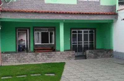 Casa com 4 quartos à venda no santa cruz, volta redonda  por r$ 550.000