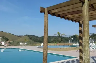 Terreno em condomínio fechado à venda na área rural de volta redonda, volta redonda  por r$ 180.000