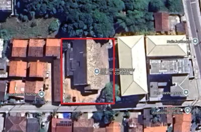 Excelente oportunidade de investimento nos ingleses – terreno com 14 quitinetes!
