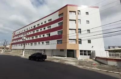 Apartamento com 1 dormitório, 2 banheiros e 1 vaga – a 150m da praia – 39m² – financia!