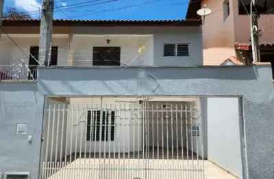 Casa assobradada são carlos com 2 quartos e uma suite