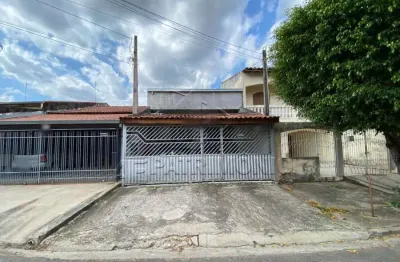 Casa assobradada santa claudia com 4 quartos sendo 1 suite