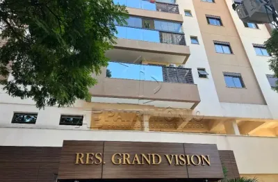 Apartamento com 2 quartos, sendo 1 suite com closet no centro