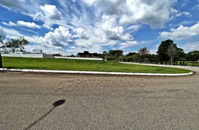 Terreno em condominio com 854m²; evidence; araçoiaba da serra