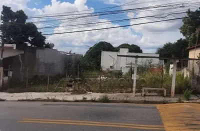 Terreno à venda na Rua Antônio Munhoz, Rio Acima, Votorantim