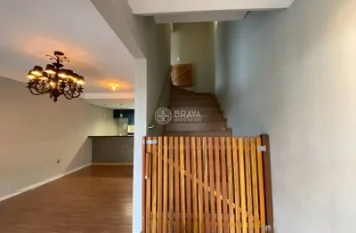 Sobrado duplex para locação – bairro ariribá | balneário camboriú