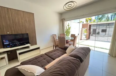 Sobrado com 3 suítes, espaço gourmet com churrasqueira - praia dos amores, balneário camboriú
