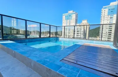 Cobertura triplex com piscina privativa ao lado da beira rio