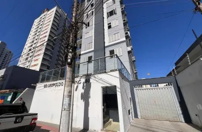 Apartamento para locação próximo ao hospital! condomínio edifício leopoldo zarling