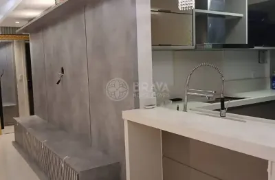 Apartamento mobiliado de alto padrão com piscina privativa e espaço gourmet.