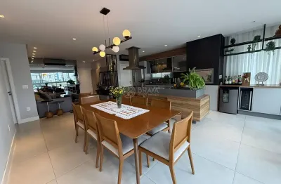 Apartamento com 3 quartos para alugar na Rua 1926, Centro, Balneário Camboriú