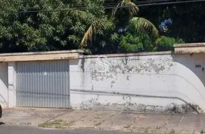 Casa com 3 quartos à venda na Rua Motorista Chicão, 3219, Planalto, Teresina