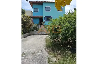 Excelente casa de 3 qts a venda em condomínio próximo a lagoa