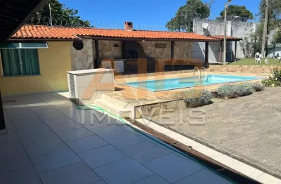 Casa linear com 2 quartos e piscina condomínio vila da âncora