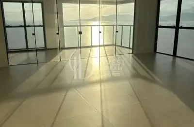 Apartamento quadra mar com 04 suítes, meia praia, itapema - sc