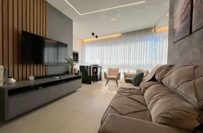 Apartamento com 3 quartos à venda na Rua 207, 25, Meia Praia, Itapema