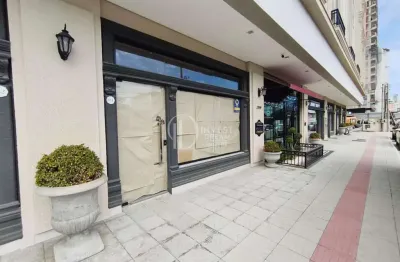 Sala comercial para alugar na Avenida Senador Atílio Fontana, 2309, Balneário Perequê, Porto Belo