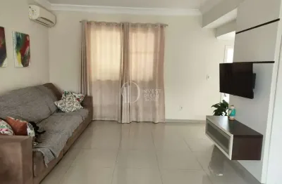 Casa com 3 quartos para alugar na Rua 316, 214, Meia Praia, Itapema