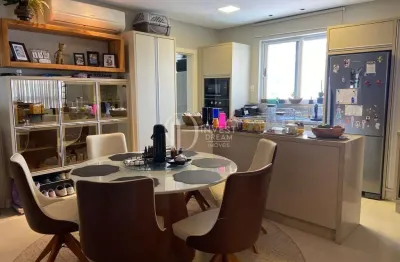 Apartamento com 3 quartos para alugar na Avenida 294, 157, Meia Praia, Itapema