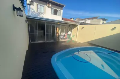 Sobrado 3 dormitórios 2 vagas bairro santa regina - camboriú