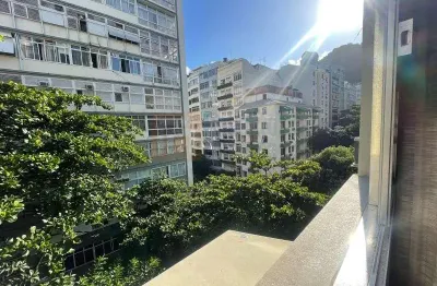 Apartamento à venda mobilíado conjugado em copacabana 33m² com 1 suíte, sala ampla próximo praia do leme e estação do metrô.