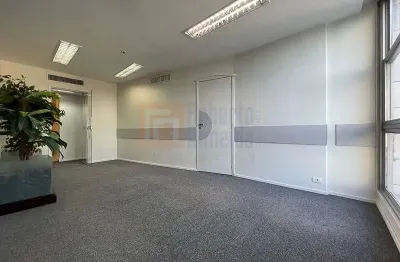Sala comercial à venda no centro do rio de janeiro com 89 m²  3 salas cozinha 2 banheiros ótima localização
