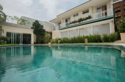 Magnífica casa condomínio malibu barra da tijuca venda ou locação de 1345m² com 6 quartos sendo 3 suítes 4 salas piscina sauna academia 4 vagas